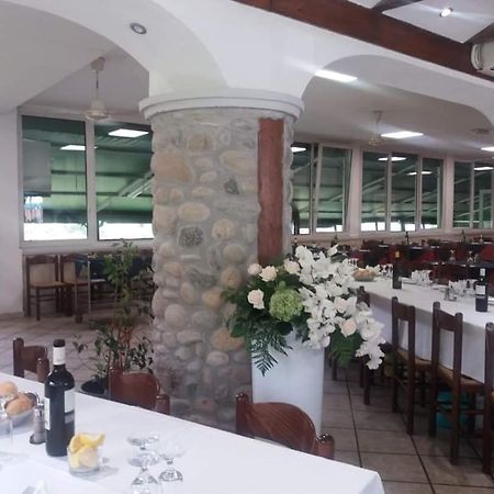 Mambly B&B Ristorante Pizzeria Galliate Kültér fotó
